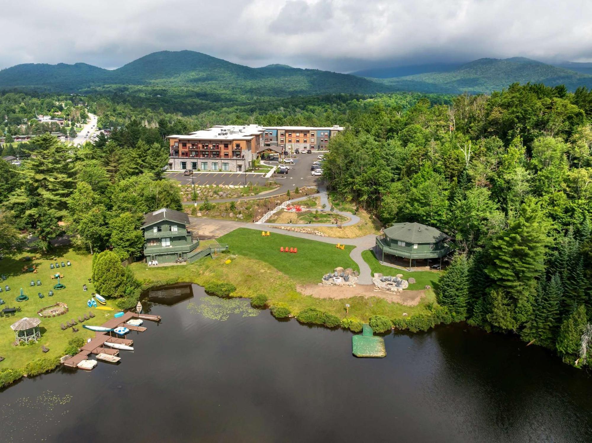 Cambria Hotel Lake Placid - Lakeside Resort Exterior photo